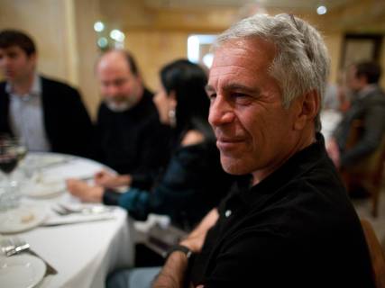El poder español en los archivos de Jeffrey Epstein: De los envíos a