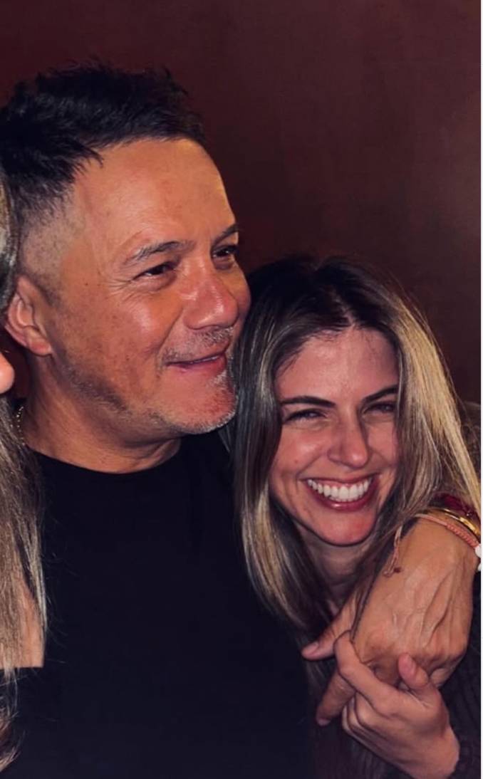 Stephanie Cayo y Alejandro Sanz