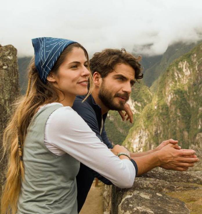 Stephanie Cayo y Maxi Iglesias