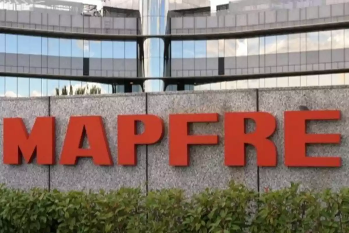 Los frentes abiertos de Mapfre: La aseguradora se juega 600 millones en ...